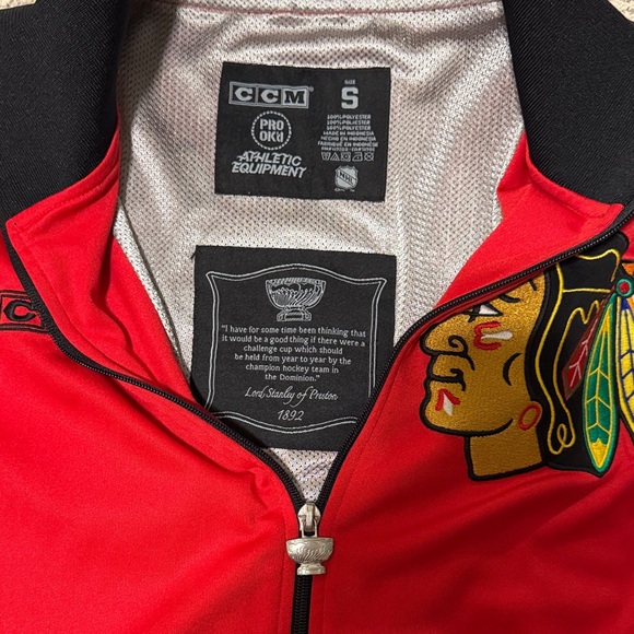 CCM Chicago Blackhawks Hockey Varsity Jacket/Sweater/Zip up - Picture 2 of 7